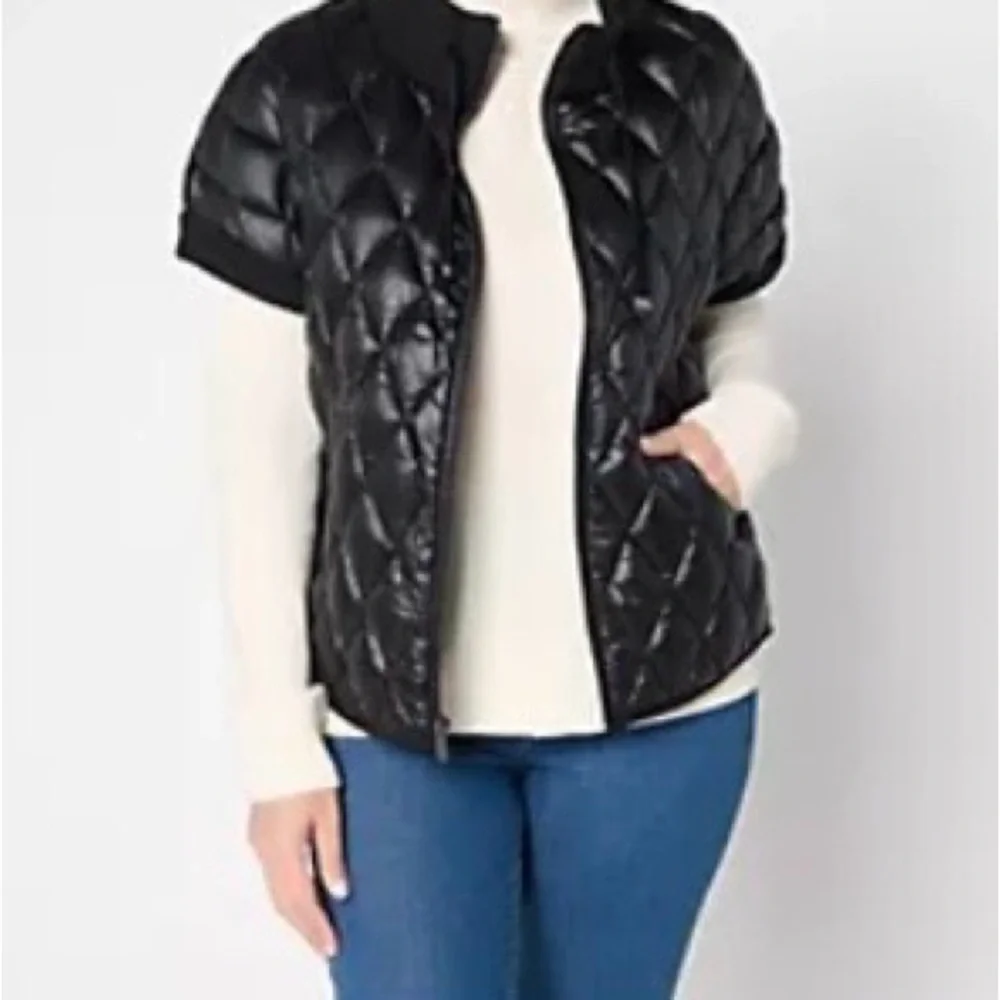 NWOT Martha Stewart Black Quilted Vest -V4